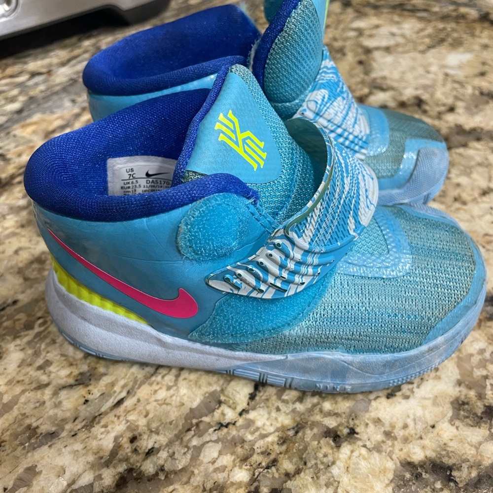 Nike Kyrie Irving Shoes toddler 7